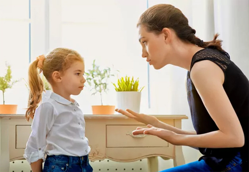 Cách cư xử khi con cãi lời.1